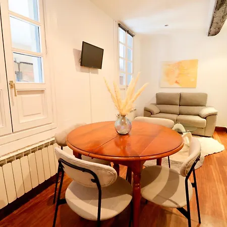 Apartamento Plaza Consti, Heart Of The Old Town *