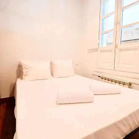 Plaza Consti, Heart Of The Old Town سان سيباستيان